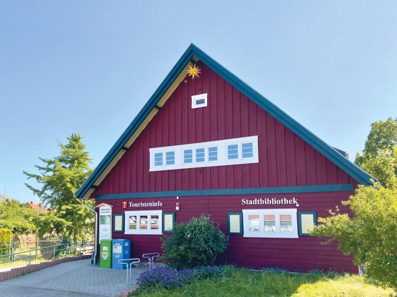 View of the tourist information office in the Hanseatic town of Seehausen (A.)
