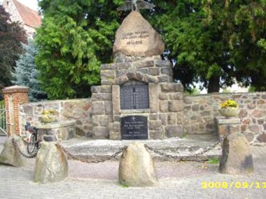 War memorial made of field stones in Heiligenfelde
