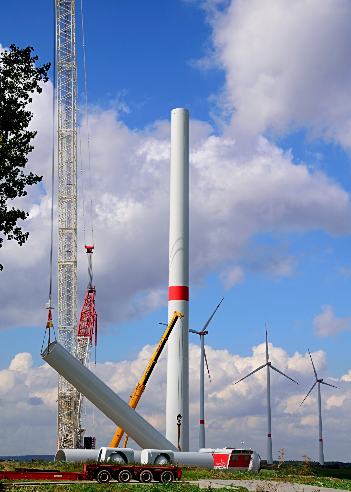 Schwerlasttransport und Aufbau von Windräder