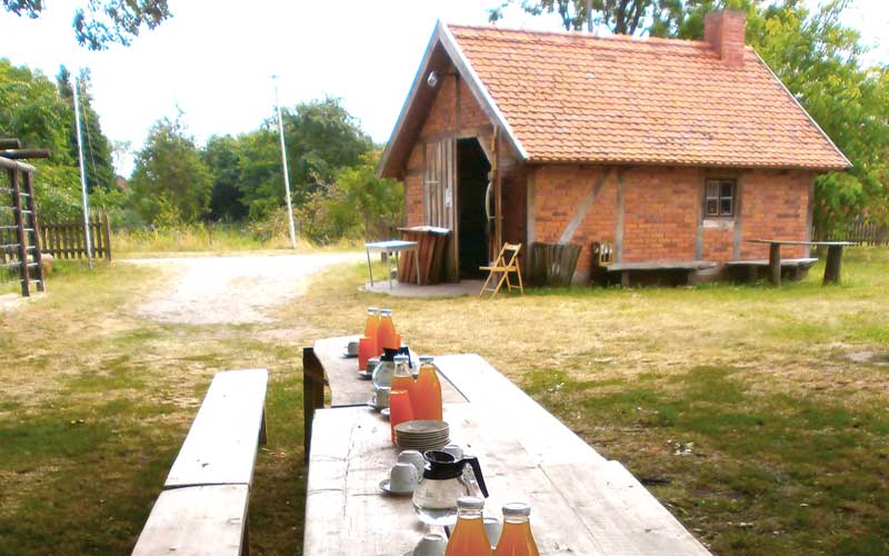 Kaffeetafel am Backhaus Wanzer