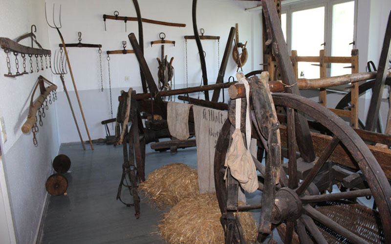 Feldwerkzeuge im Heimatmuseum Bretsch