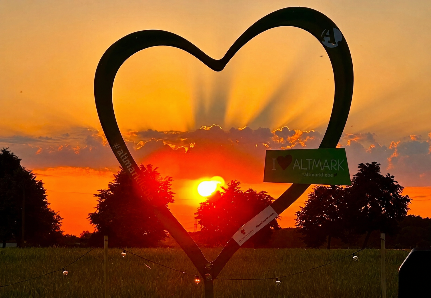 Altmarkherz im Sonnenuntergang