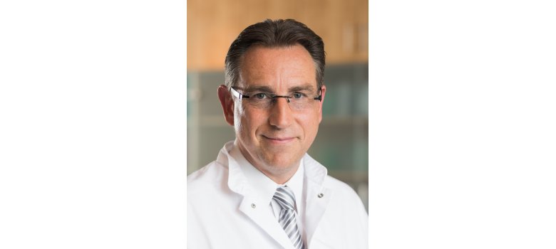 Dr. Dr. Daniel Kügler, Chefarzt Innere Klinik Dr. Dr. Daniel Kügler, Chefarzt Innere Klinik