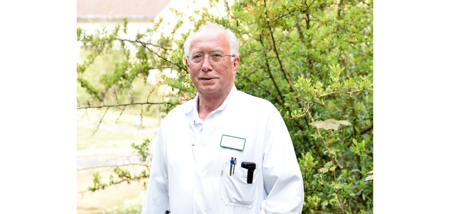 PD Dr. med. Helmut Jablonowski, Chefarzt der Klinik für Innere Medizin im Krankenhaus Seehausen PD Dr. med. Helmut Jablonowski, Chefarzt der Klinik für Innere Medizin im Krankenhaus Seehausen