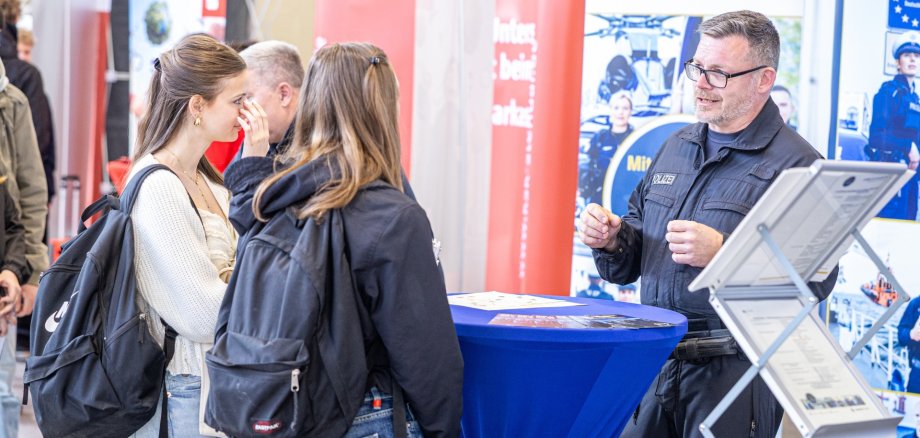 Bei 40 Ausstellern kamen 400 Schüler ins Gespräch über berufliche Perspektiven