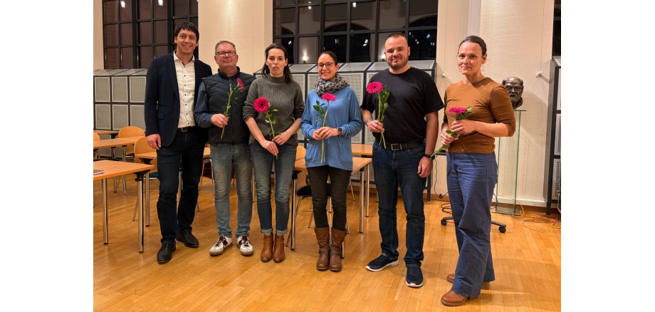 Patrick Puhlmann (von links) begrüßt den neuen Vorstand des Kreiselternrates mit Ralf Ziegler, Dorothee Schulz, Jennifer Habermann, Manuel Kovar und Diana Dreifke