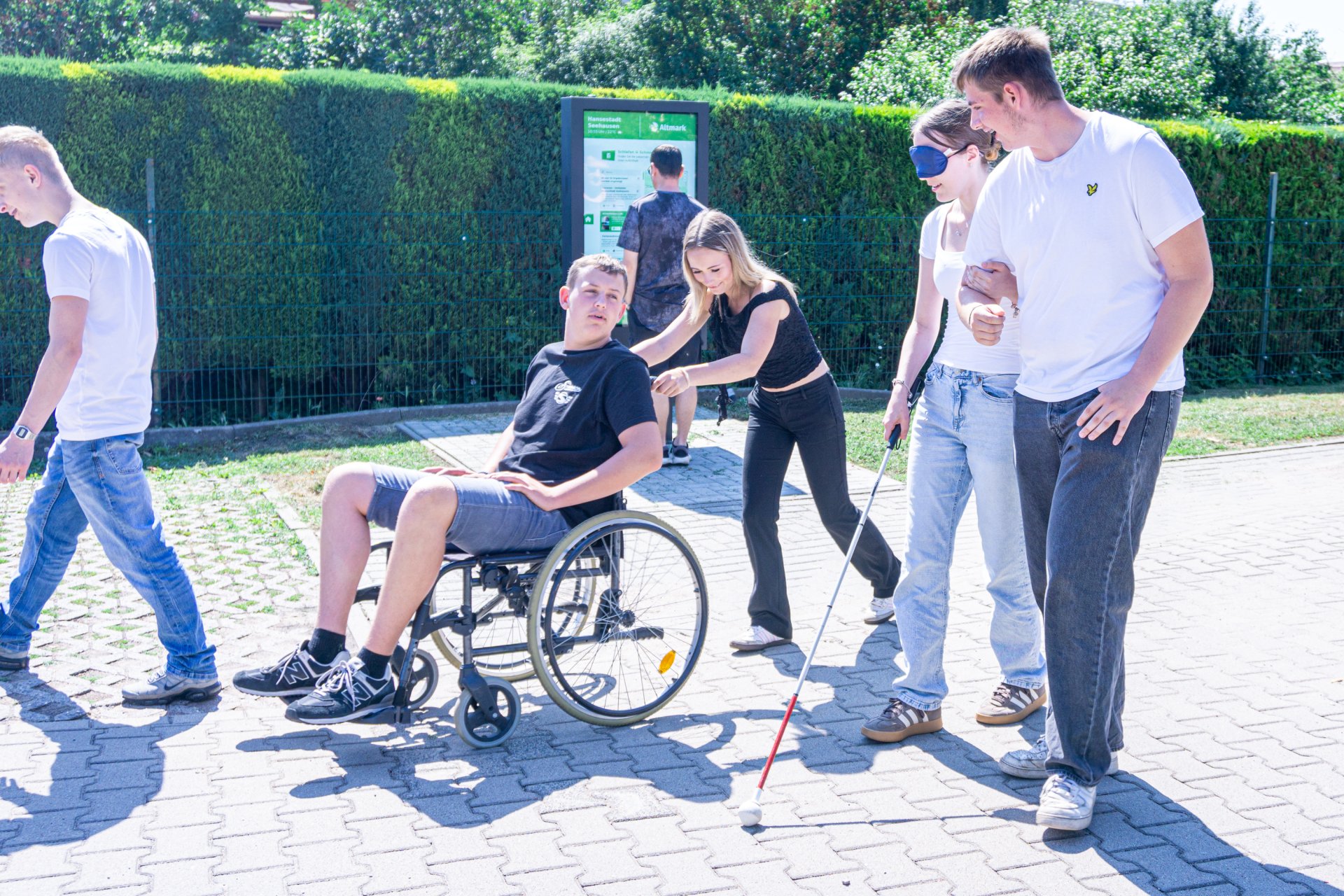 Die Schüler gehen in Seehausen auf Erkundungstour